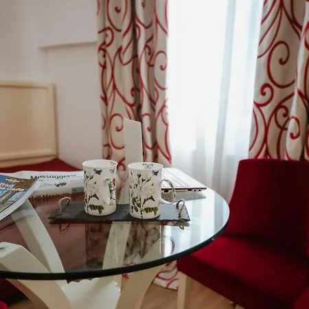 Citta Di Parenzo 酒店