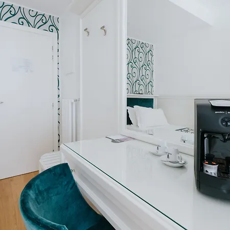 Citta Di Parenzo Hotel Triest