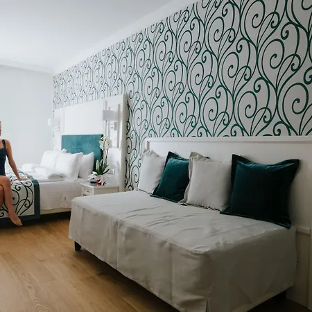 Hotel Citta Di Parenzo 3*