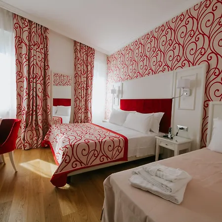 Hotel Citta' Di Parenzo 3*